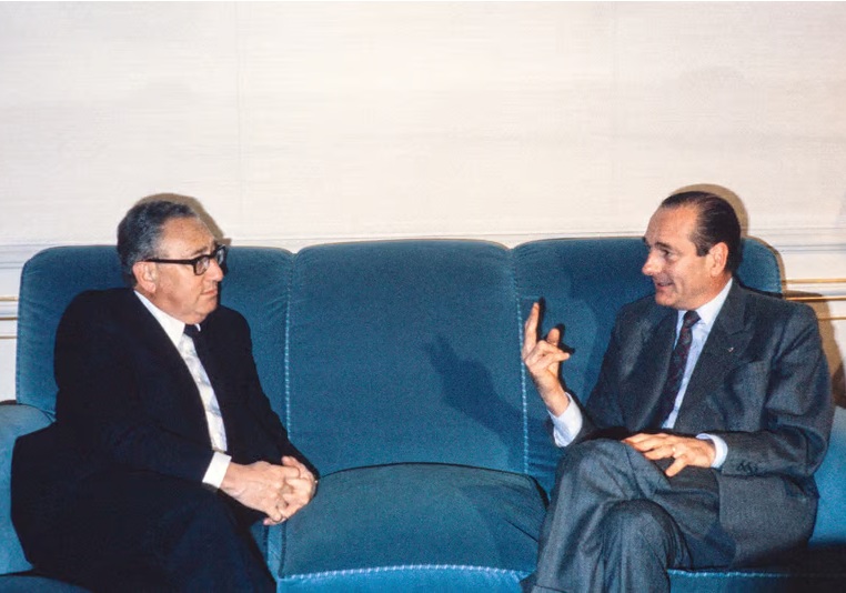 Vodilni Rockefellerjev agent Henry Kissinger in Jacques Chirac